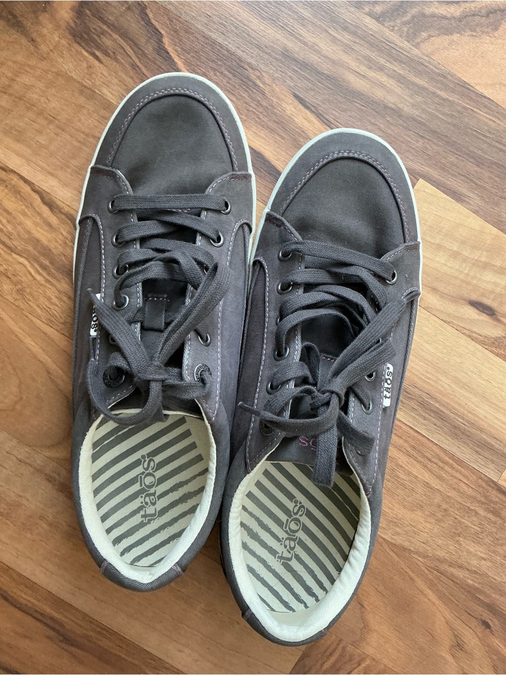 Taos Footwear Charcoal Canvas Lace-Up Sneakers - Picture 3 of 9